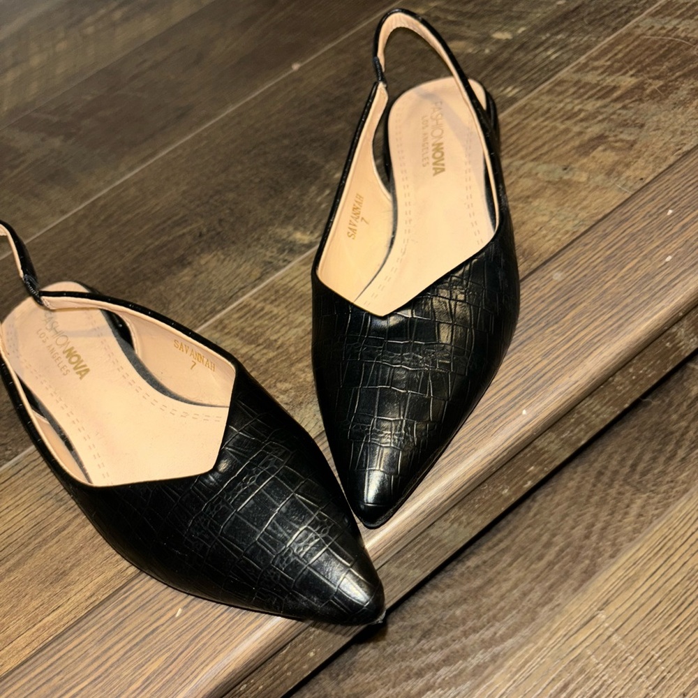 Fashion Nova Black Textured Slingback Flats